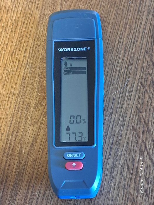 Gadget 2 in 1 pentru lemnari, termometru si umidometru