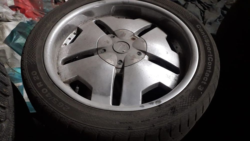 Продаю диски на крайслер C300  с проставками