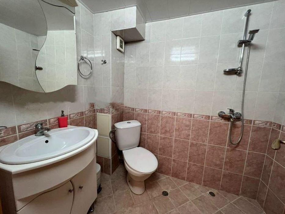 Дава се под наем Двустаен апартамент в Варна, Погреби - 61 кв.м за 425 € - Снимка #10