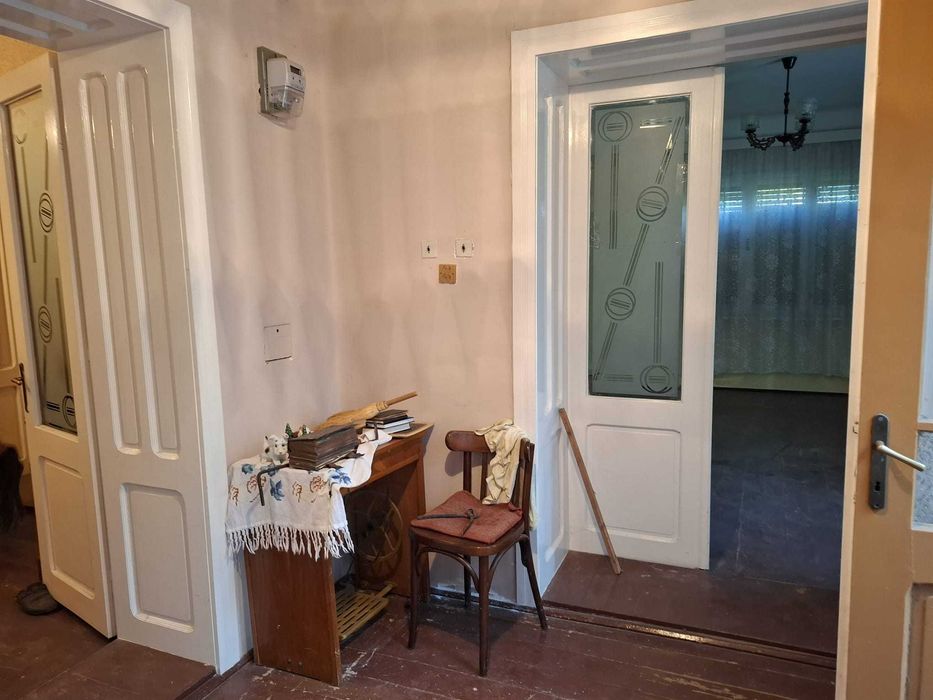 Casă 4 camere, 1073 mp teren, utilități – Nădlac