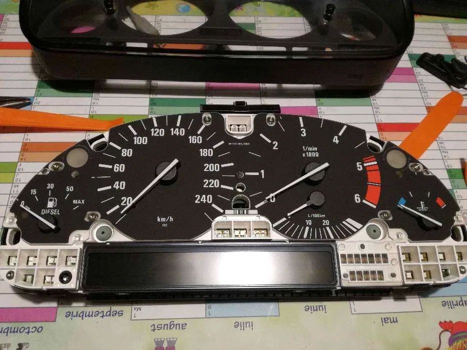 bordBMW e36 e38 e39 e53,mercedesW2xx, range rover pixeli morti