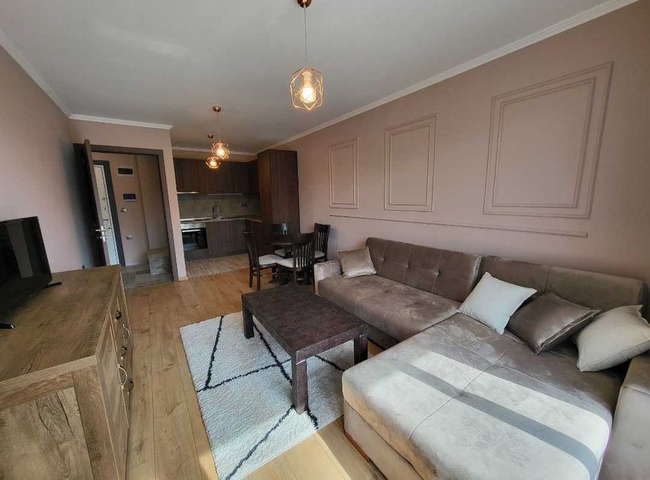 Дава се под наем Двустаен апартамент в Пловдив, Център - 68 кв.м за 700 € - Снимка #1