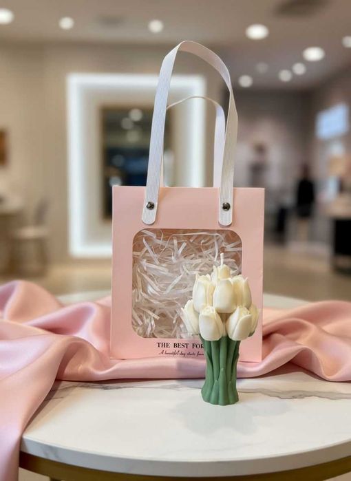 Подарок Свеча Тюльпаны