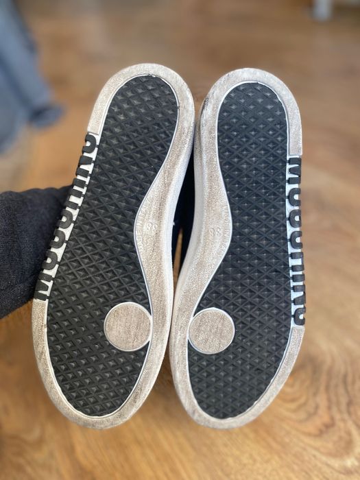 Оригинални Дамски  кецове от естествена кожа  LOVE MOSCHINO номер 38