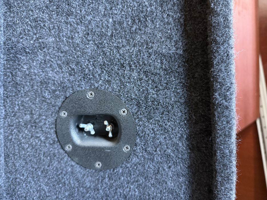 Продам сабвуфер 12