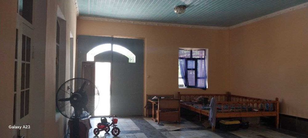 Ховли сотилади 5 сотих 5 хона Навои вил. Кизилтепа тум.Бустон центрида