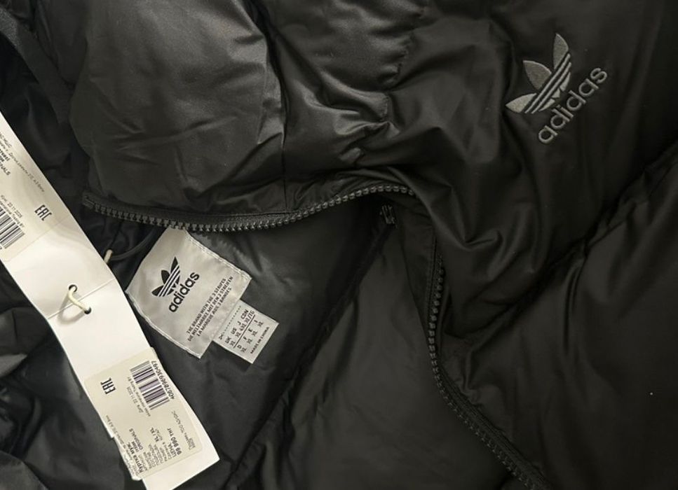 Куртка Adidas новая!!!