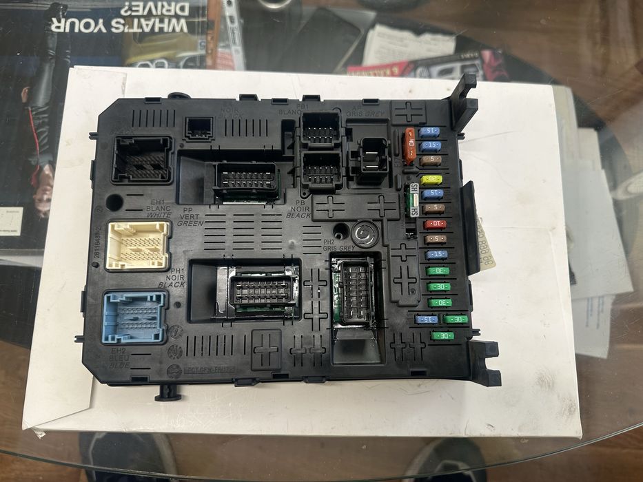 BSi-04 бушонно табло за Пежо и Ситроен