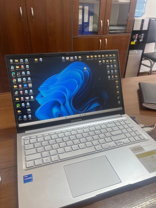 Продам срочно ноутбук новый