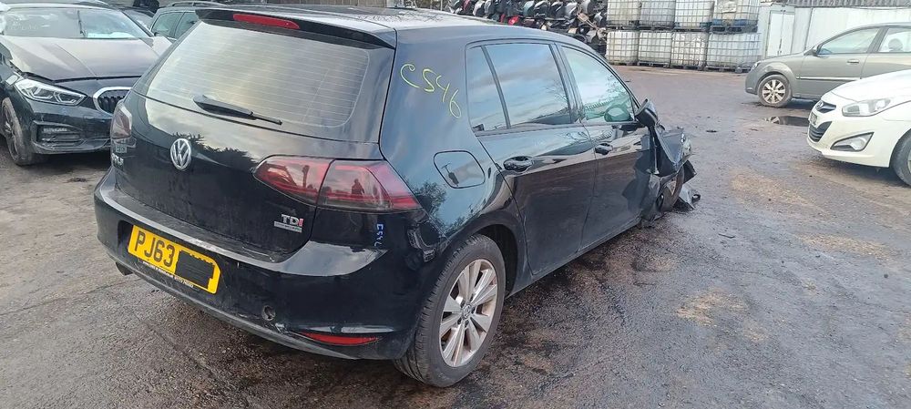 Dezmembrari / Dezmembrez VW Golf 7 (5G) 1.6 TDI CLHA cutie viteze manuala cod culoare L041