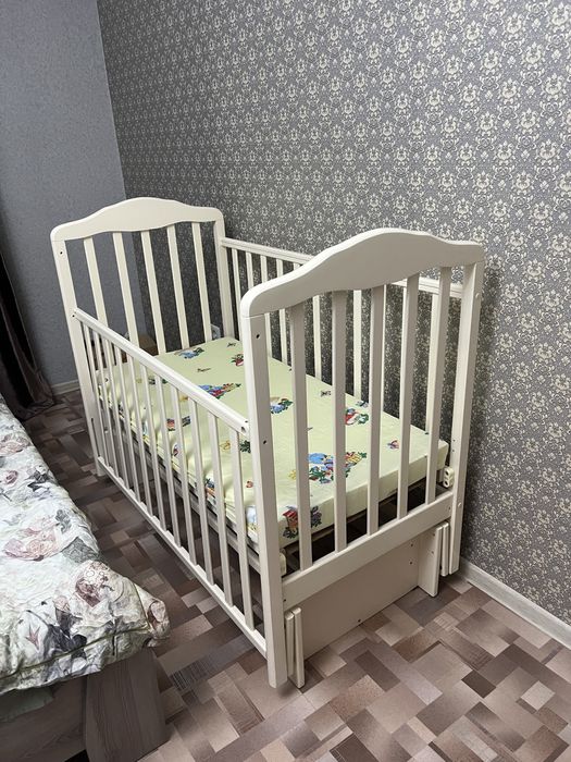 Детская кроватка