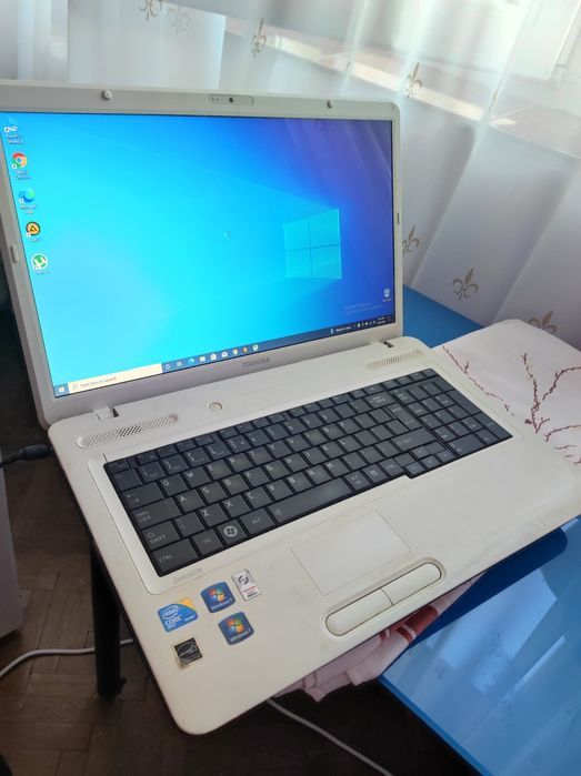 Laptopuri diferite modele