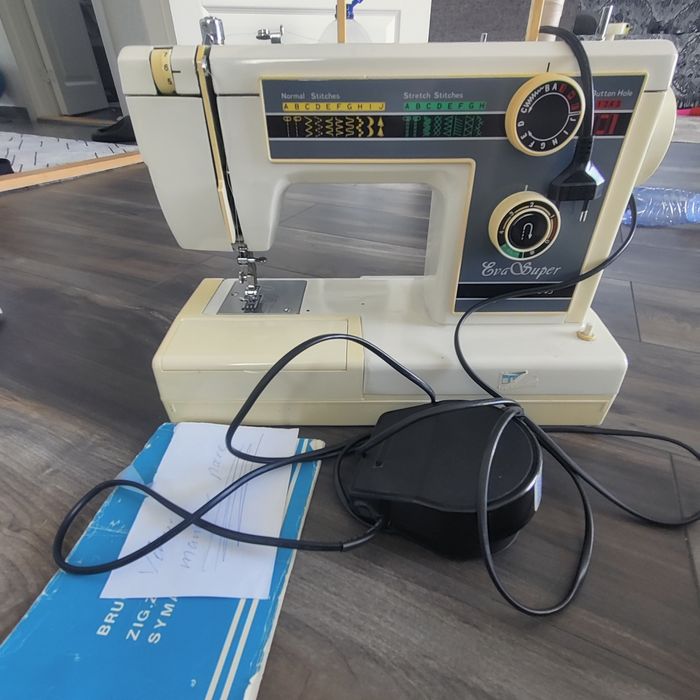 Шивашки машини 2 броя  Singer и Süper Eva