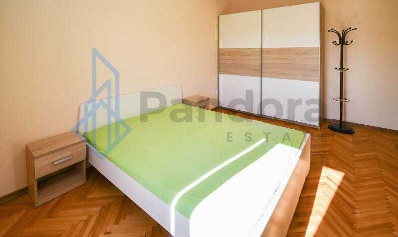 Двустаен апартамент под наем в кв. Младост 1