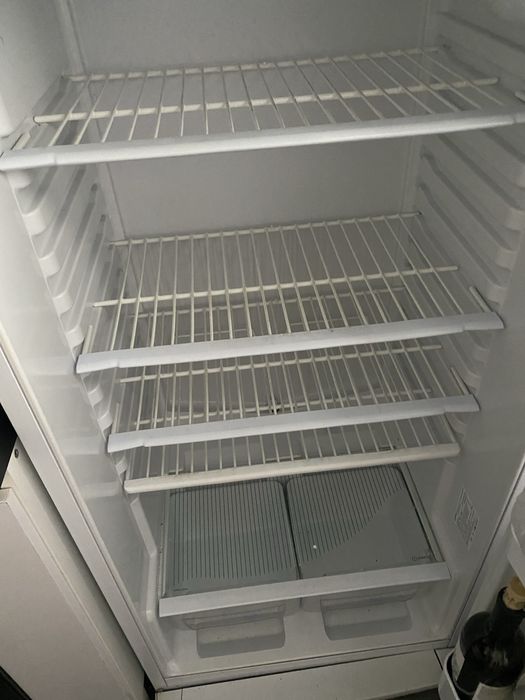 INDESIT двухкамерный холодильник