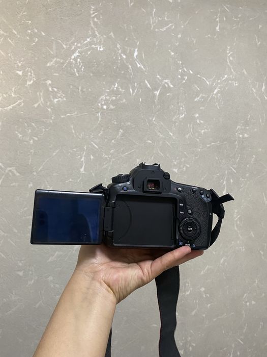 Фотоаппарат Canon EOS 60D