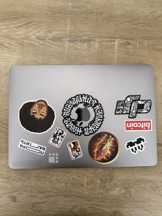 MacBook air m1 16/256