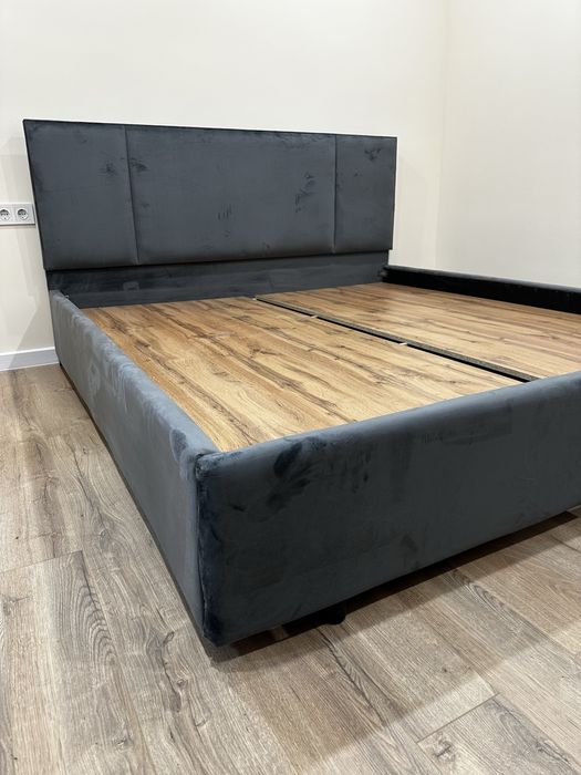 Кровать двухспальная