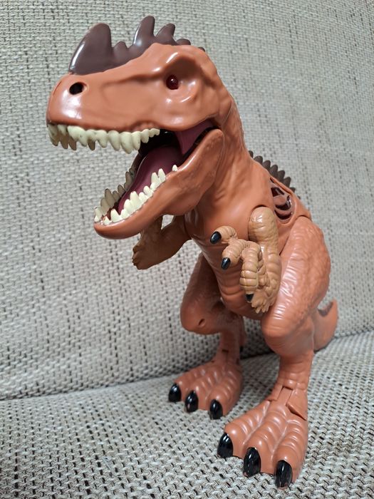 Детска играчка динозавър