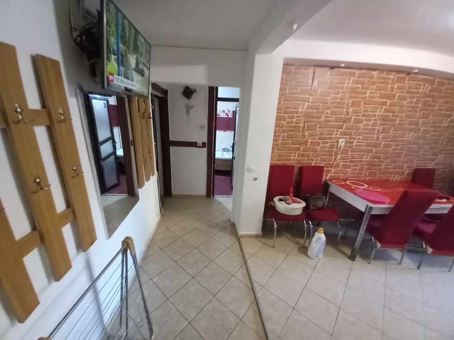 De închiriat apartament 2 camere