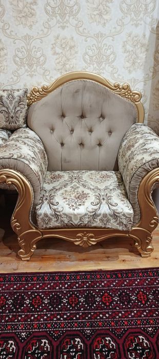 Кресло дивпн комплект 4 талик, сотилади холати яп янги , срочно!!!