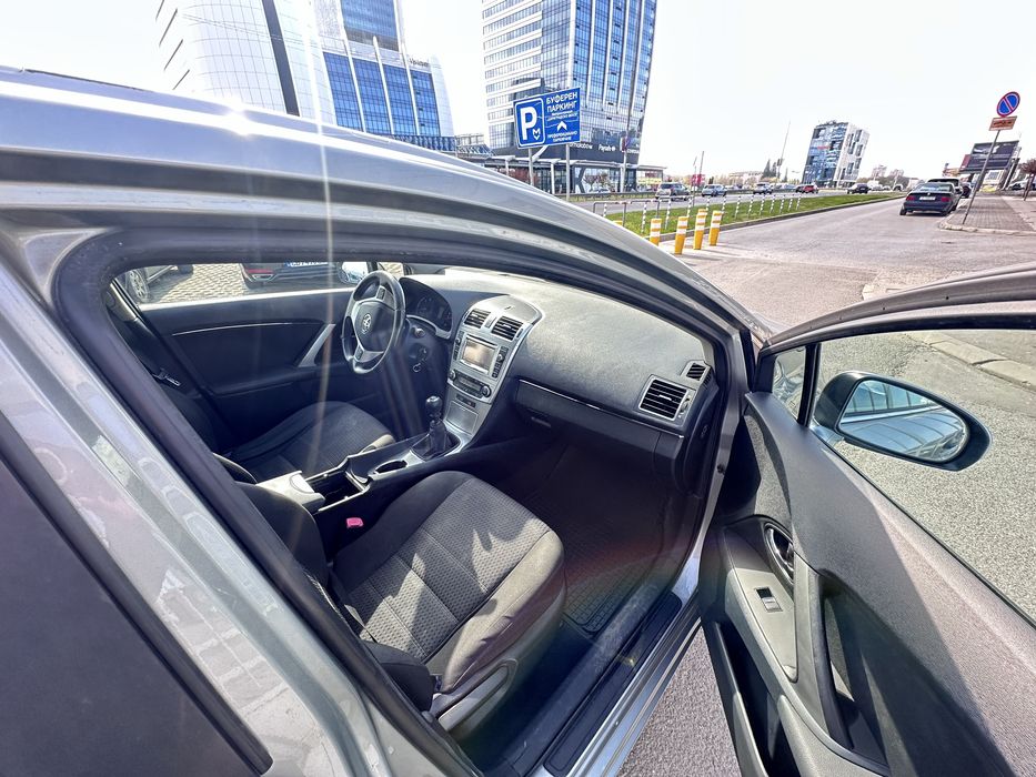 Toyota Avensis  комби дизел 2012 г.