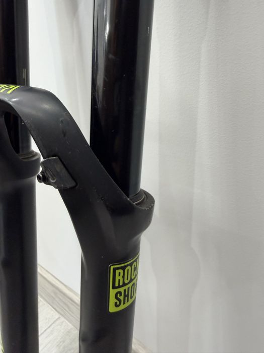 вилка RockShox Yari RC 27.5