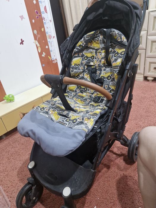 Детская коляска дорожная