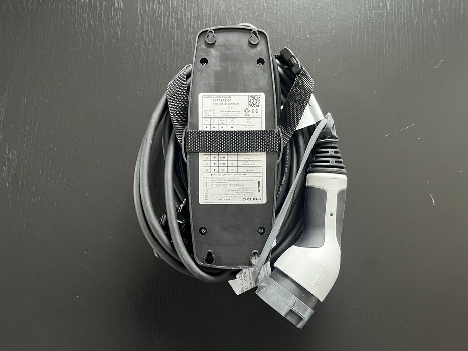 Cablu incarcare bmw 220v