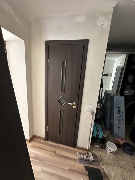 Продаю двери 5 двери