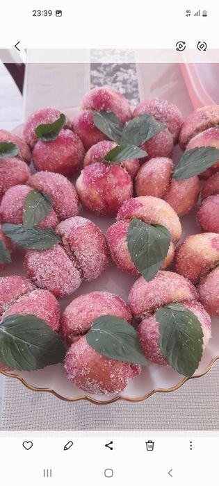 Персики пироженное