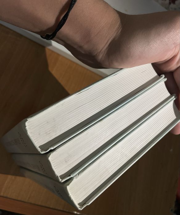 "Атлант расправил плечи" АЙН РЭНД. Продаётся трилогия.