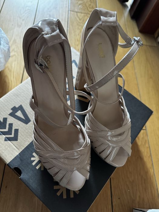 Продам Женские Туфли