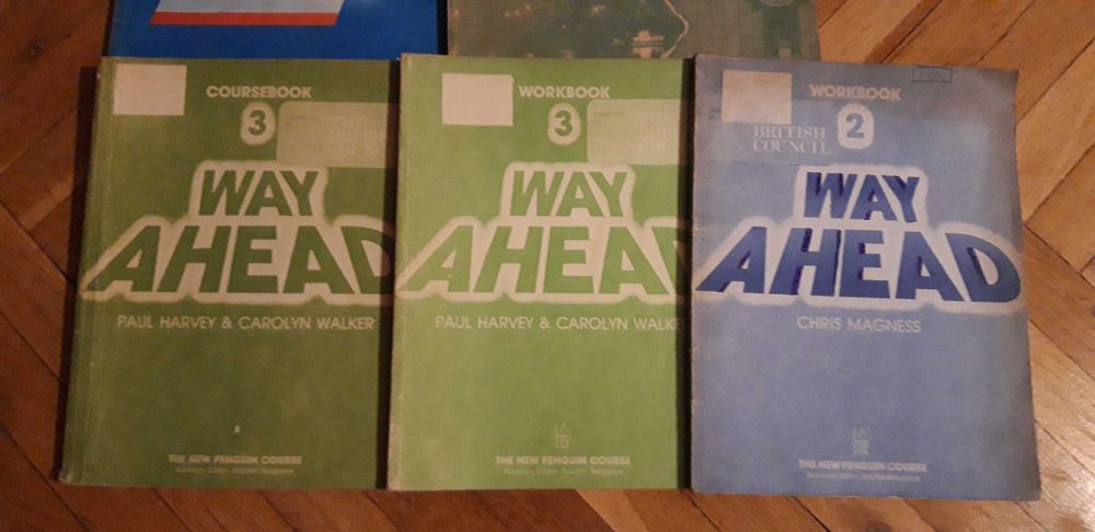 Учебници по английски и руски