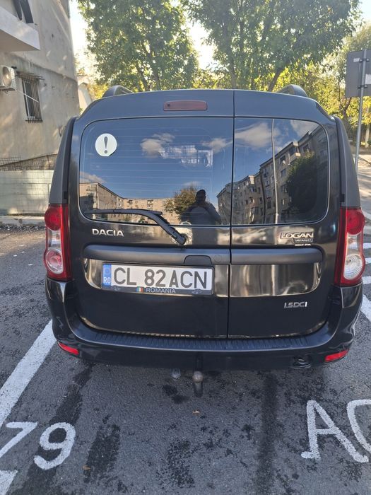 Se vinde autoturism Dacia Logan mcv 1,5  diesel .