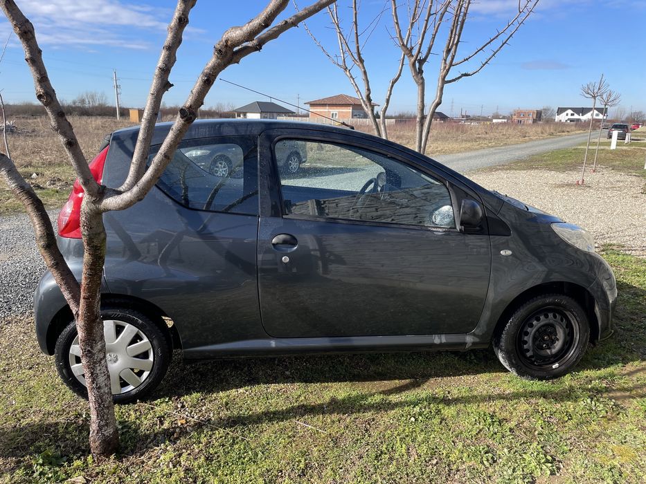 Vand sau schimb cu moto Peugeot 107