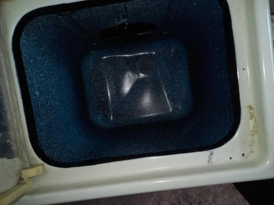 Стара пералня  "Золушка" със следи от употреба