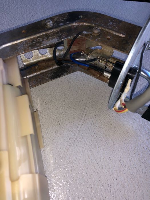 Помпа SUZUKI GSF1250 BANDIT1 250 модел 15100-18H00  1 година гаранция