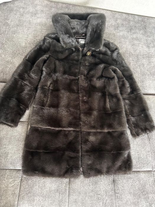 Норковая шуба в отличном состояние