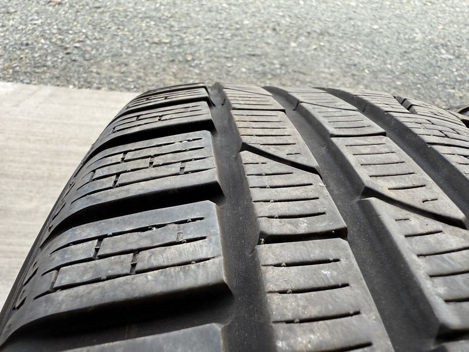 4бр. Зимни Гуми С Борд 225/55R/17 -PIRELLI- DOT:0317- 6.0мм+5.0мм