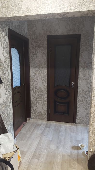 Продам квартиру трех комнатная