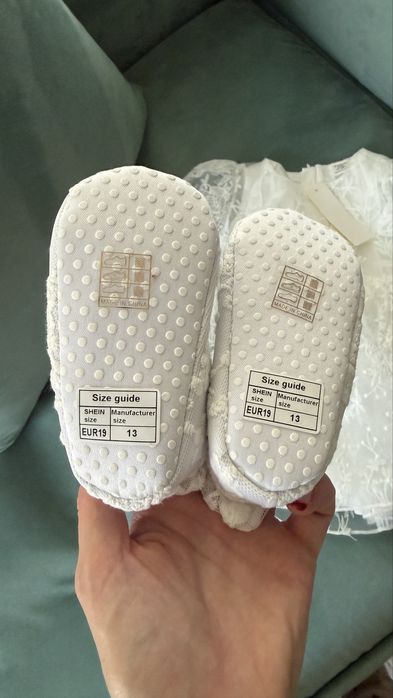 Чисто нова бяла рокля и пантофки