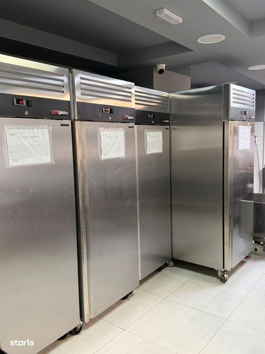 Vand Restaurant Asiatic Cu Tot Mobilierul
