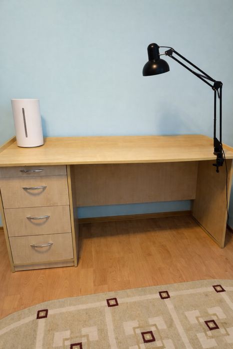 Продам письменный , компьютерный стол