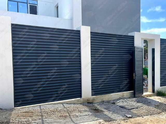 Забор жалюзи металлический