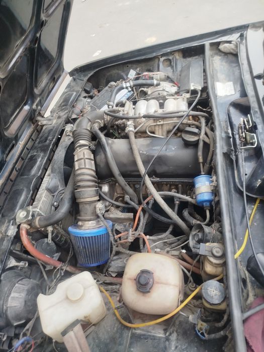 Vaz 2107  sotiladi 2012 yil