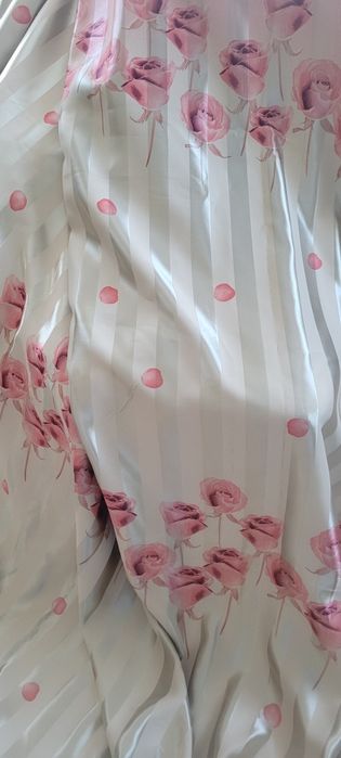 Продам шторы, красивые атласные