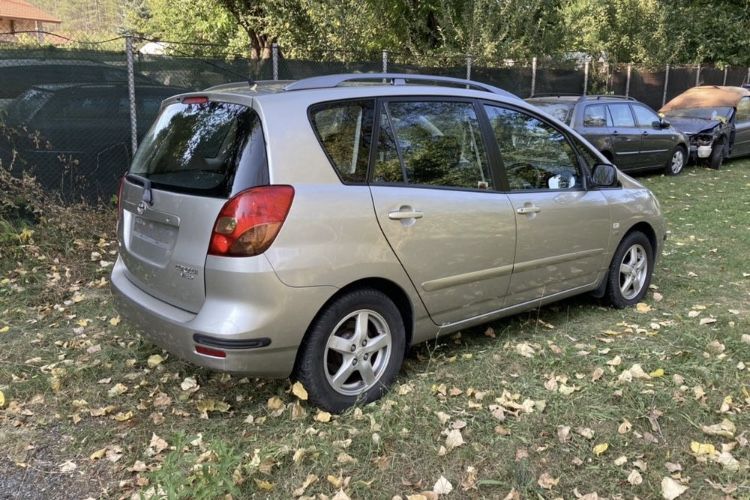 Тойота корола версо/Corolla Verso 2.0D4D 90кс 01-04г НА ЧАСТИ