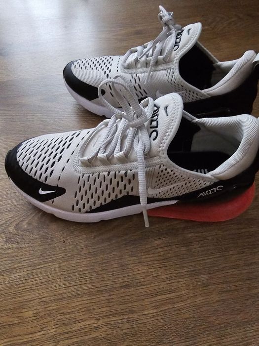 Маратонки Nike Air Max 270