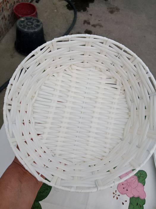 Продам хлебницу плетенную